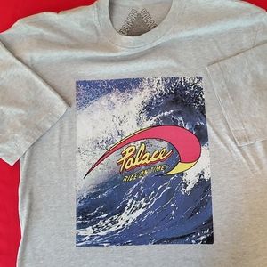 Palace tee shirt